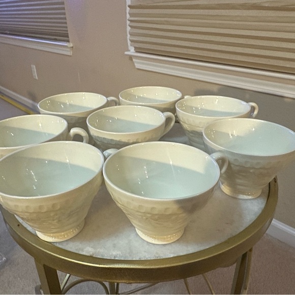 Wedgwood Wellesley Elegant Ivory Teacup Set of 8 Made in England - Picture 2 of 6